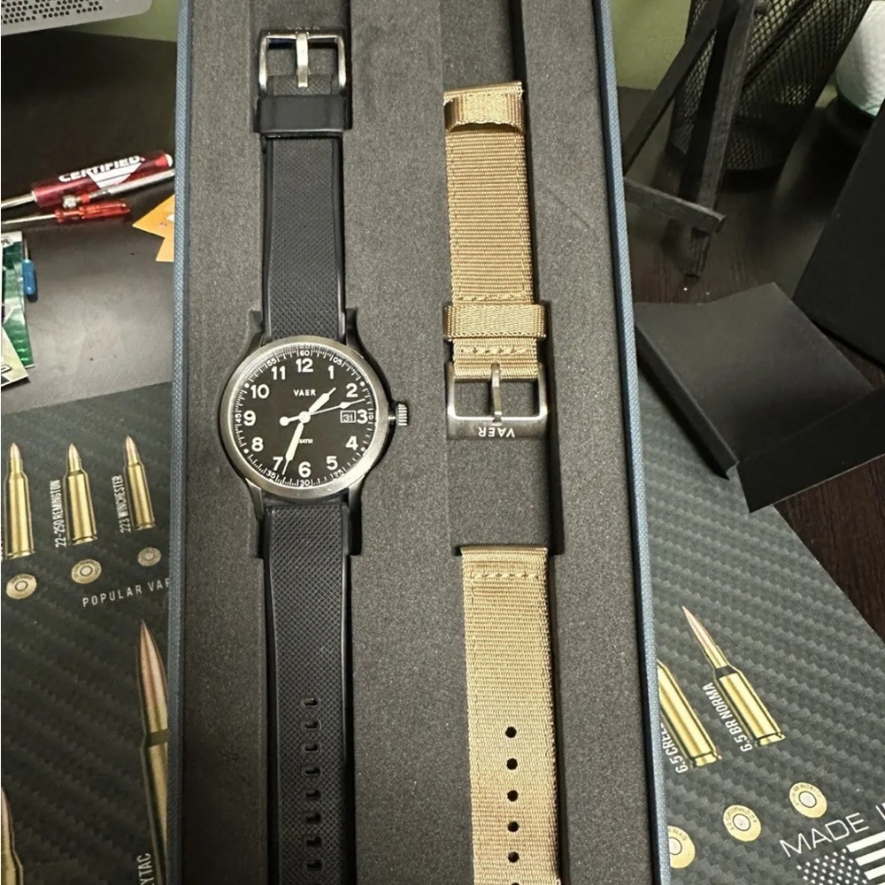 Vaer S5 calendar field watch 40mm. In original box. Works great.